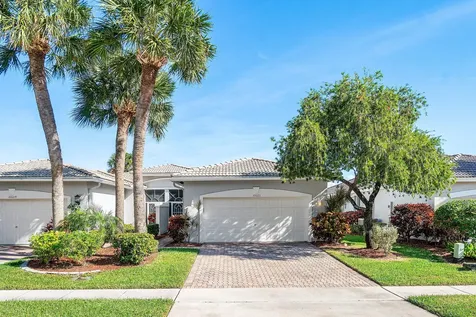 10605 Royal Caribbean Circle Boynton Beach FL 33437