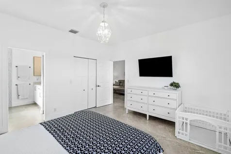 10605 Royal Caribbean Circle Boynton Beach FL 33437