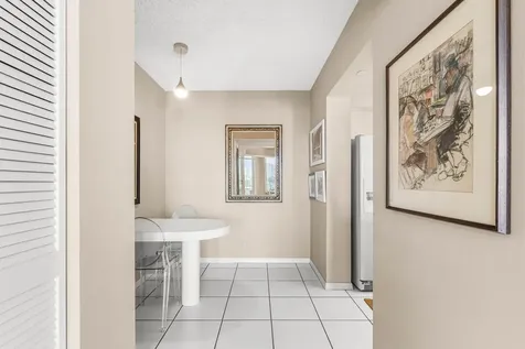 140 Se 5th Avenue Boca Raton FL 33432