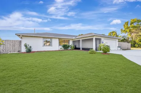 1902 Se South Buttonwood Drive Port Saint Lucie FL 34952
