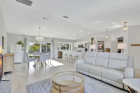 1902 Se South Buttonwood Drive Port Saint Lucie FL 34952