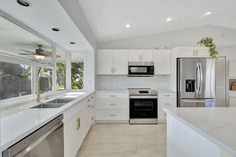 1902 Se South Buttonwood Drive Port Saint Lucie FL 34952