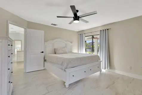 1902 Se South Buttonwood Drive Port Saint Lucie FL 34952
