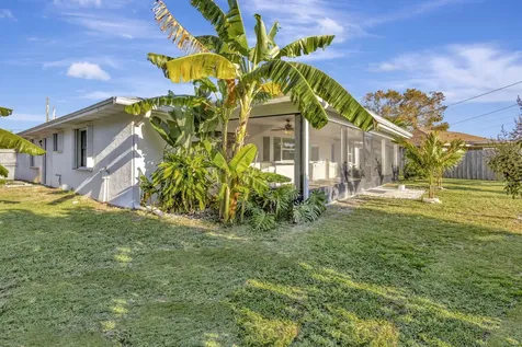 1902 Se South Buttonwood Drive Port Saint Lucie FL 34952