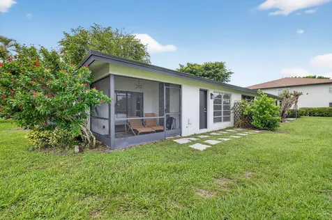 5753 Spindle Palm Court Delray Beach FL 33484