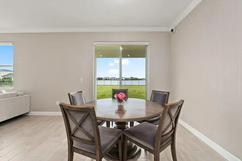 12434 Nw Lynch Lane Port Saint Lucie FL 34987