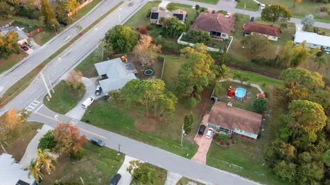 114 SW Evans Avenue Port Saint Lucie FL 34984