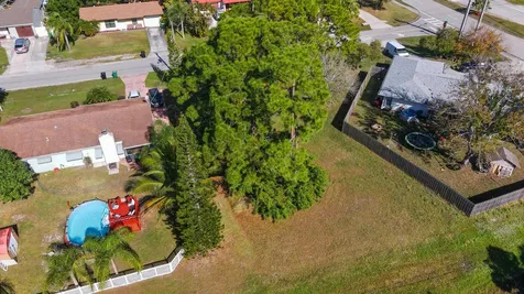 114 SW Evans Avenue Port Saint Lucie FL 34984