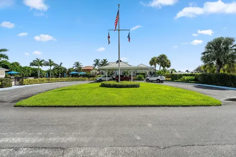 8884 Se Pelican Island Way Hobe Sound FL 33455