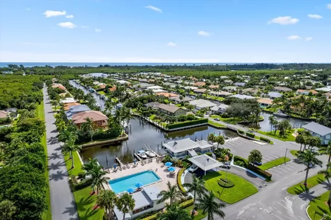 8884 Se Pelican Island Way Hobe Sound FL 33455
