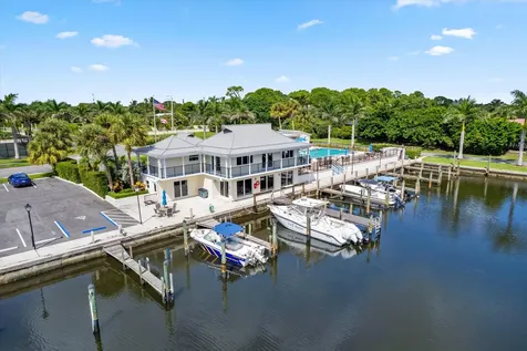 8884 Se Pelican Island Way Hobe Sound FL 33455