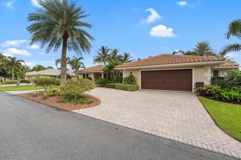 8884 Se Pelican Island Way Hobe Sound FL 33455