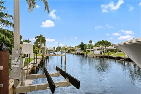 8884 Se Pelican Island Way Hobe Sound FL 33455