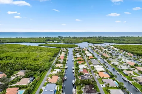8884 Se Pelican Island Way Hobe Sound FL 33455