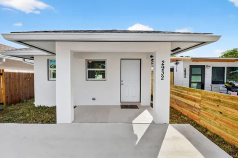 2932 Saginaw Avenue West Palm Beach FL 33409