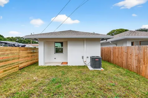 2932 Saginaw Avenue West Palm Beach FL 33409