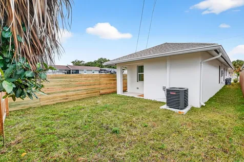 2932 Saginaw Avenue West Palm Beach FL 33409