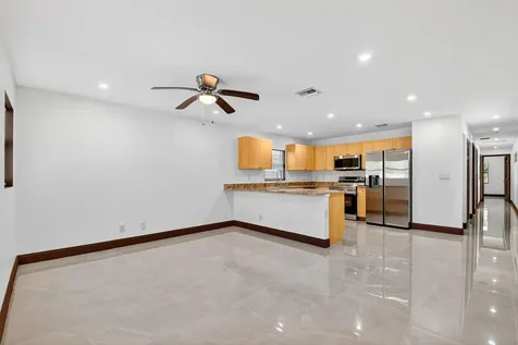 2932 Saginaw Avenue West Palm Beach FL 33409