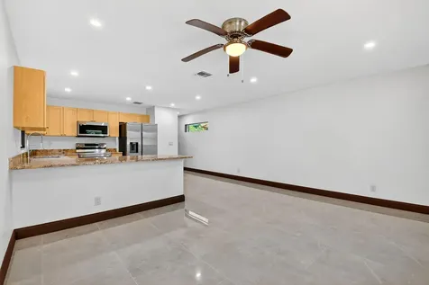 2932 Saginaw Avenue West Palm Beach FL 33409
