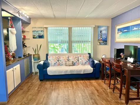 8011 Se Homestead Avenue Hobe Sound FL 33455
