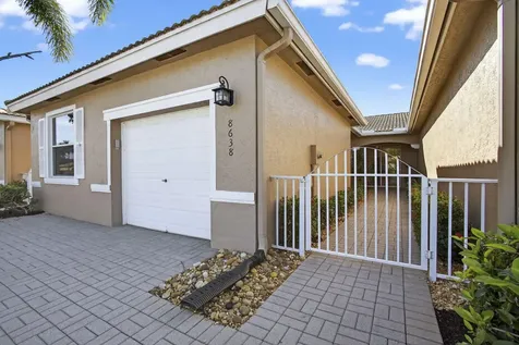 8638 Lineyard Cay West Palm Beach FL 33411