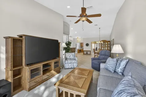 8638 Lineyard Cay West Palm Beach FL 33411