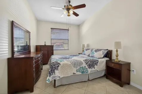 8638 Lineyard Cay West Palm Beach FL 33411