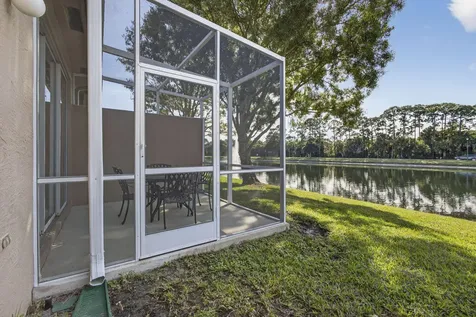 8638 Lineyard Cay West Palm Beach FL 33411