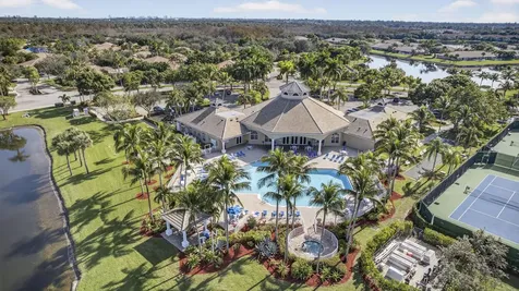 8638 Lineyard Cay West Palm Beach FL 33411