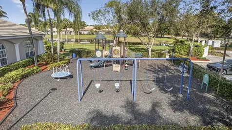 8638 Lineyard Cay West Palm Beach FL 33411