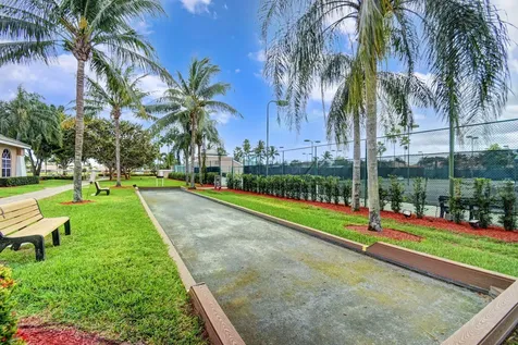 8638 Lineyard Cay West Palm Beach FL 33411