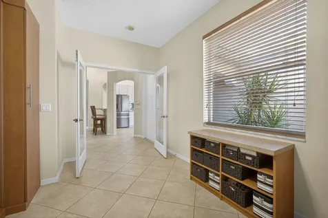 8638 Lineyard Cay West Palm Beach FL 33411
