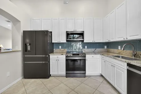8638 Lineyard Cay West Palm Beach FL 33411