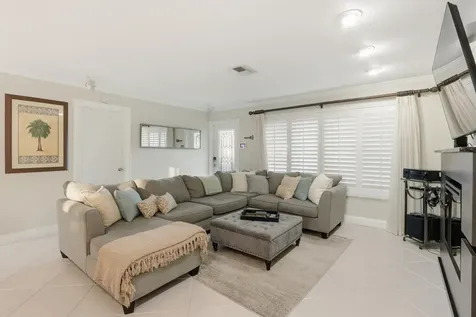 1905 Meadow Court Palm Springs FL 33406