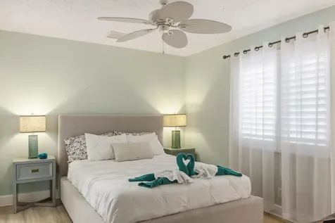 1905 Meadow Court Palm Springs FL 33406