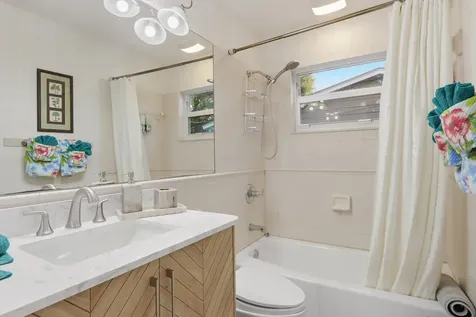 1905 Meadow Court Palm Springs FL 33406
