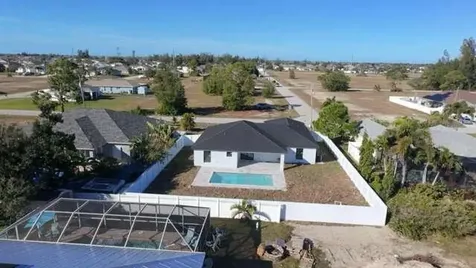 1213 Nw 22nd Place Cape Coral FL 33993