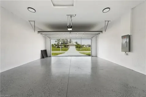 1213 Nw 22nd Place Cape Coral FL 33993