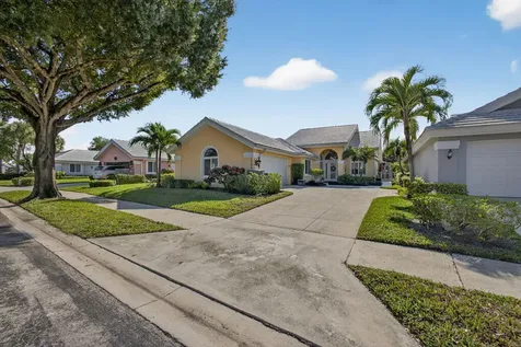 2294 Saratoga Bay Drive West Palm Beach FL 33409