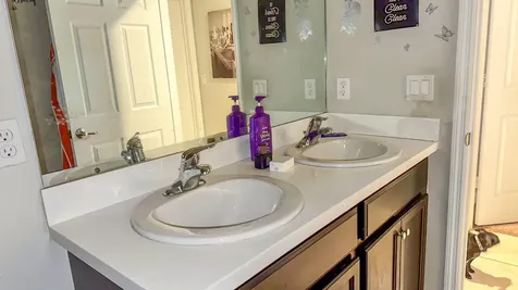 2325 Se Calcutta Circle Port Saint Lucie FL 34952