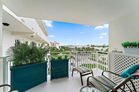 33 S Ocean Avenue Palm Beach Shores FL 33404