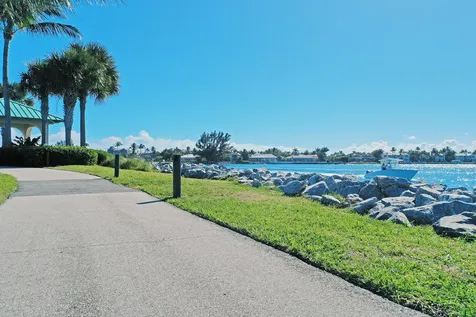 33 S Ocean Avenue Palm Beach Shores FL 33404