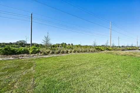 5469 Hampton Park Circle Vero Beach FL 32966