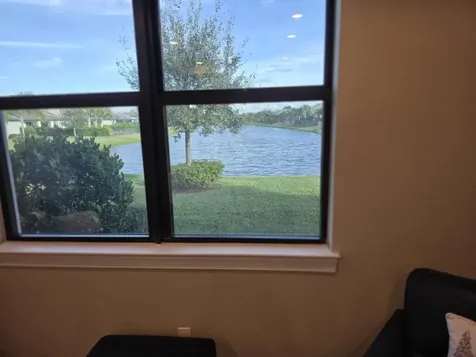 527 SE Vallarta Drive Port Saint Lucie FL 34984