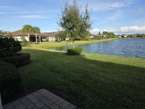 527 SE Vallarta Drive Port Saint Lucie FL 34984