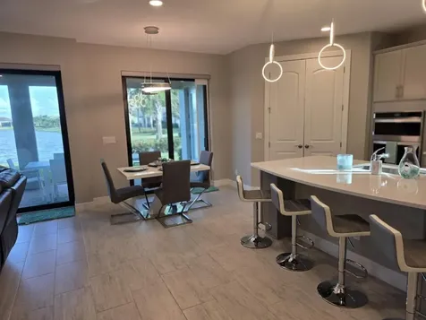 527 SE Vallarta Drive Port Saint Lucie FL 34984