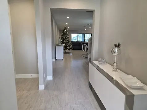 527 SE Vallarta Drive Port Saint Lucie FL 34984