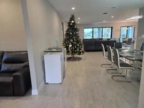 527 SE Vallarta Drive Port Saint Lucie FL 34984