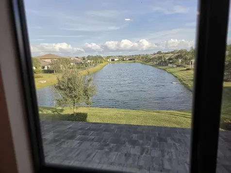527 SE Vallarta Drive Port Saint Lucie FL 34984