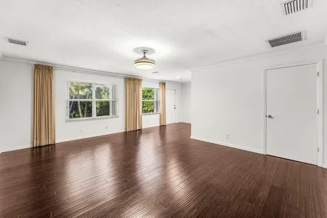 368 Plymouth Road West Palm Beach FL 33405